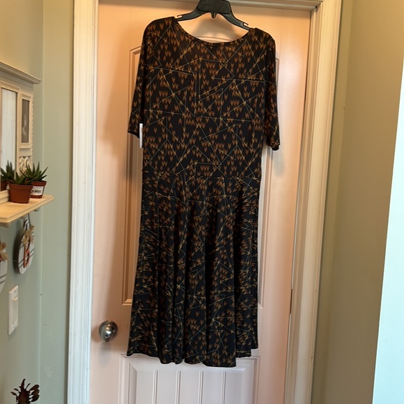 Awesome dress - Picture 3 of 3